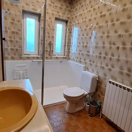 Naninne Guest house *